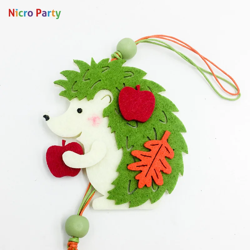 

Nicro Creative DIY Non-woven Fabric Cute Cartoon Hedgehog Maple Leaf Pendants Ornaments Decorations Kid Gifts Supplies #Oth193