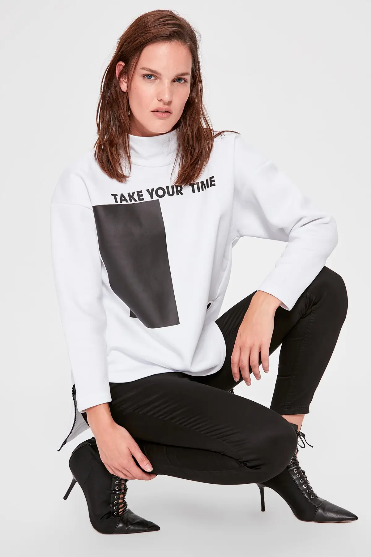 Trendyol трикотажная толстовка с молнией оверсайз TWOAW20SW0311