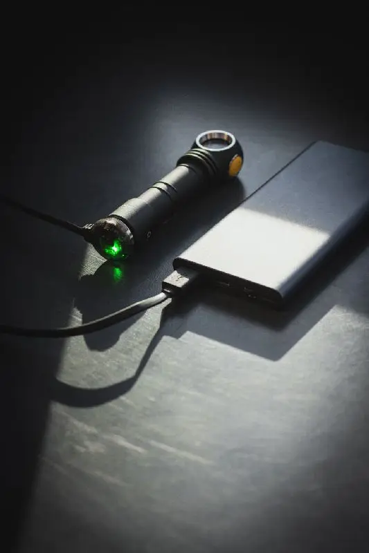 Светодиодный фонарик Armytek Wizard С2 Pro XHP50.2 USB перезаряжаемый фонафонарь 3 в 1 18650 литий