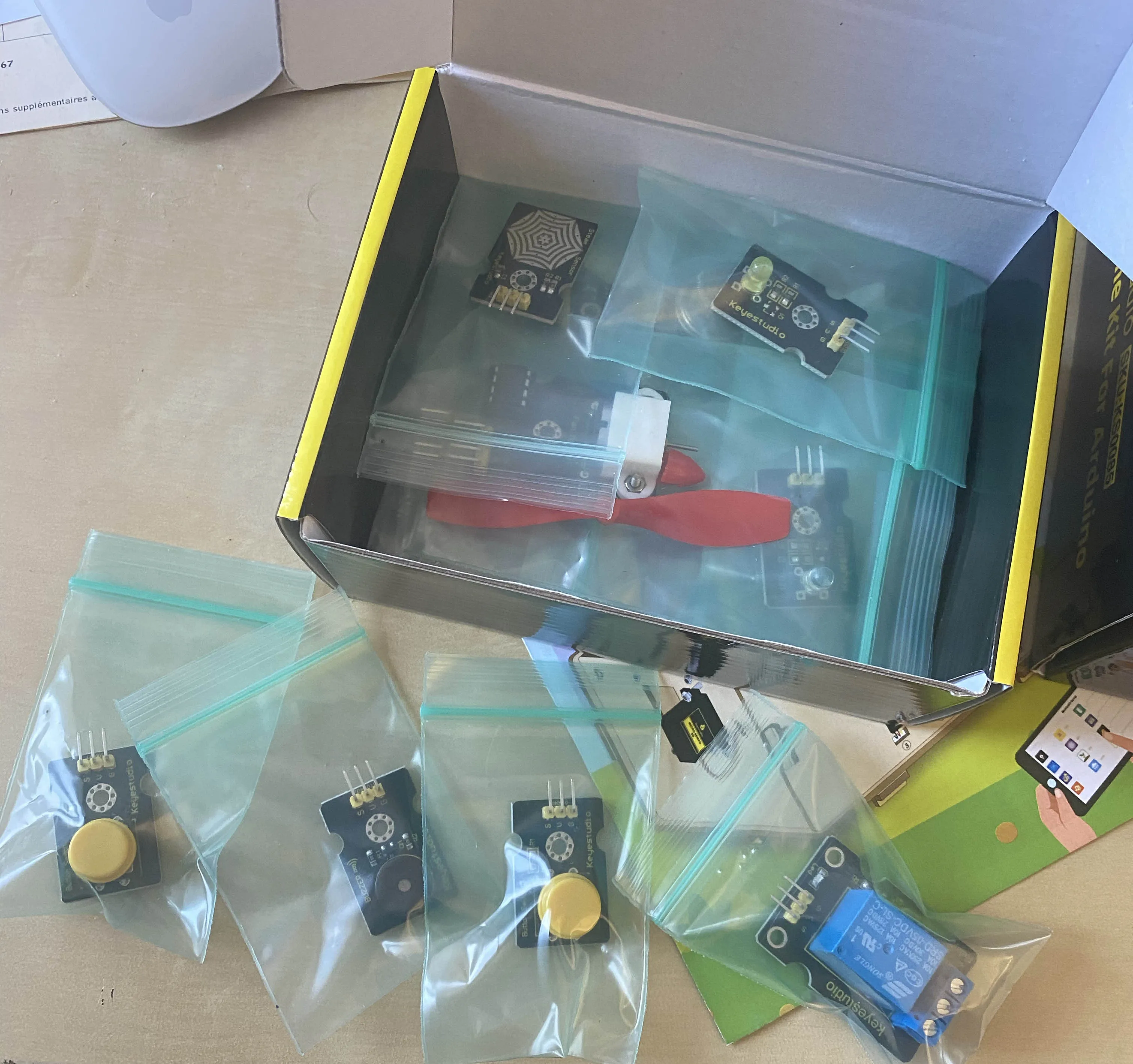 Отзыв о товаре Набор Keyestudio для умного дома, сделай сам с платой плюс, стартовый набор для Arduino, сделай сам, стержень, сделай сам, электронный комплект, соответствие CE (без батареи) от пользователя J***e