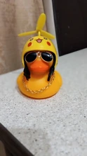 Casco de viento roto de pato amarillo pequeño, accesorios bonitos para coche Interior, Ola de viento rota, adorno de coche de pato, decoración de ciclismo