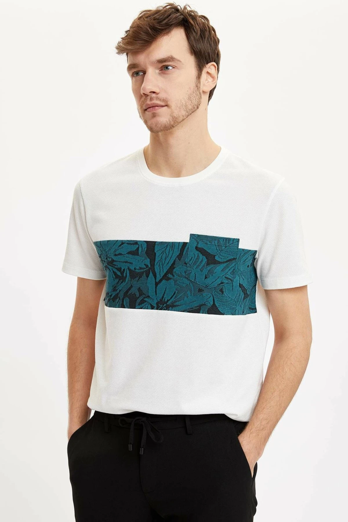 De facto t shirt Clearance