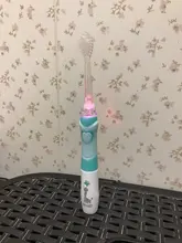 Seago-cepillo de dientes eléctrico para niños, boquillas de repuesto con recordatorio inteligente, luz LED, suministro de batería, Sónico, 3 años +