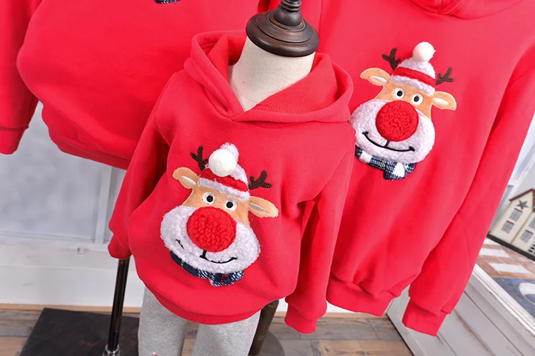 Одинаковая одежда с рождественским оленем для мамы, папы, дочки, сына, мамы и меня толстовки с капюшоном для всей семьи пуловеры, 1 комплект