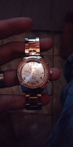 Women Classic Rhinestone Gold Fashion Watch photo review