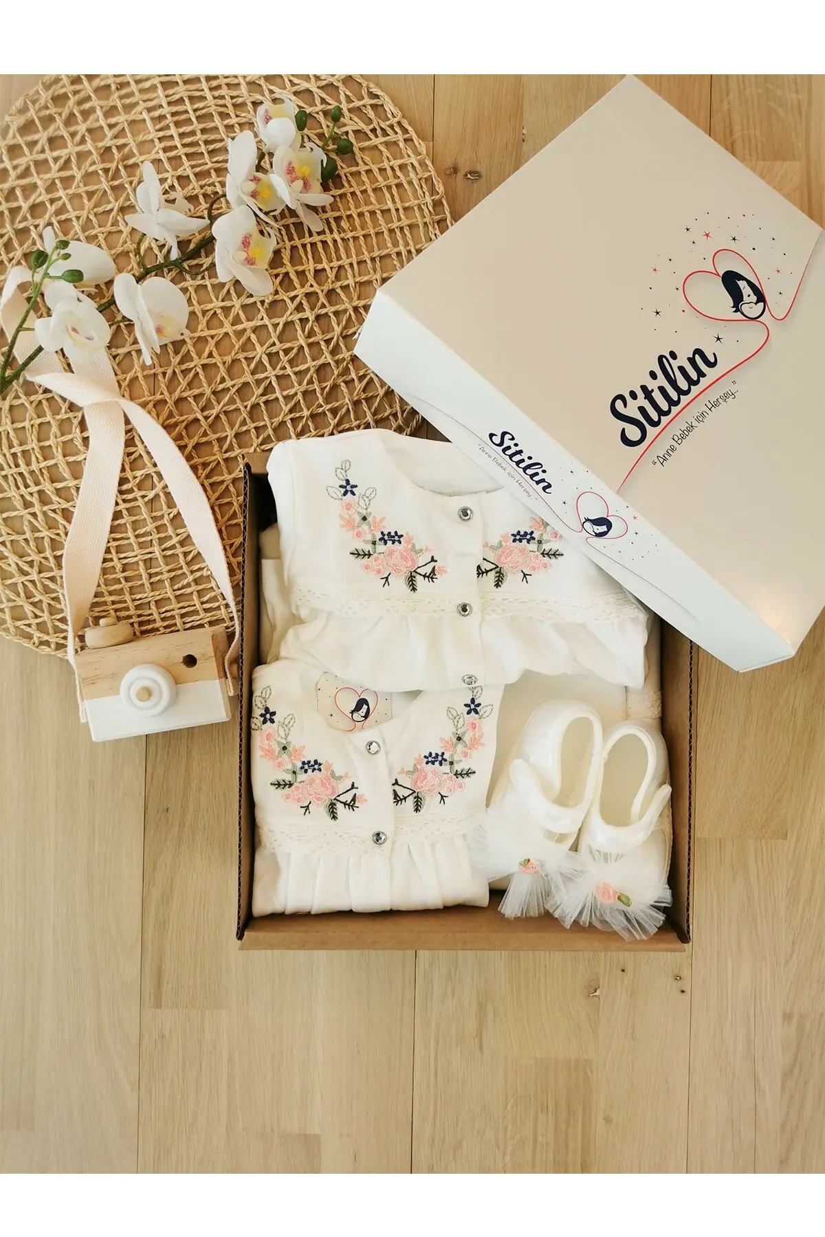 Рисунок 5 - Комплект нижнего белья для новорожденных