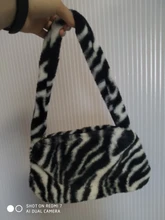 Bolso Vintage de invierno con patrón de cebra para mujer, bolsa inferior de hombro de felpa, bolso para el otoño, de piel suave y cálida