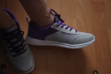 Zapatos informales transpirables para mujer, a la moda Zapatillas de malla, gruesas