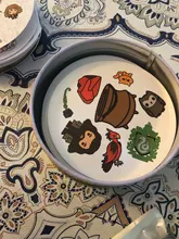 Tarjeta de juego básica de chico adoquín, caja amarilla de 83mm, versión en inglés, para vacaciones en carretera