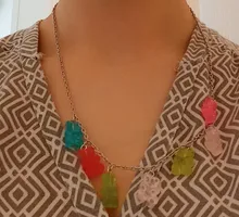 Collar de oso de dibujos animados de color caramelo, colorido Oso de resina hecho a mano, joyería para fiesta