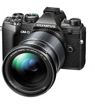 

OLYMPUS E-M10 MKIII WITH 12-200MM BLACK