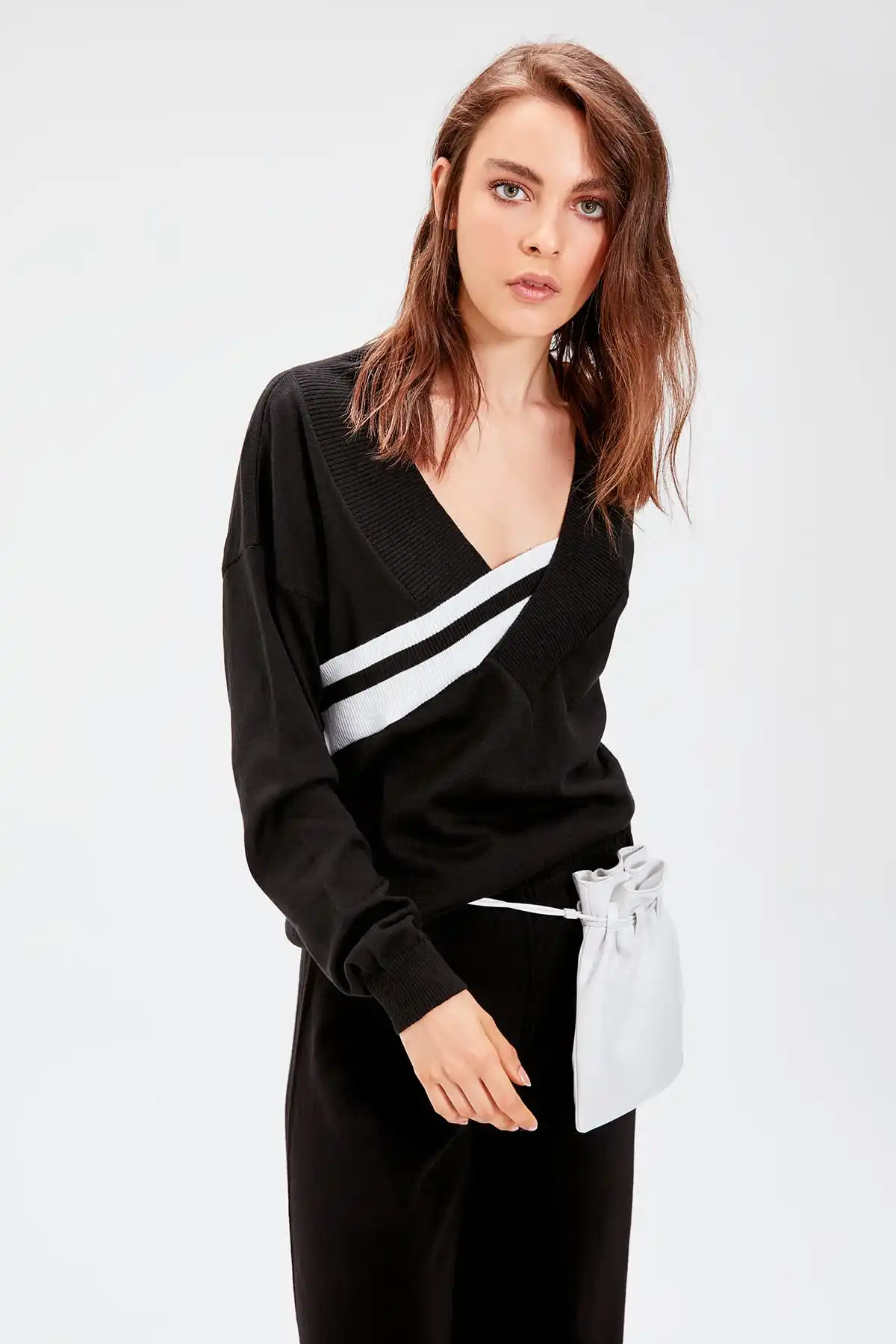 

Trendyol WOMEN-Black Asymmetrical Collar Knitwear Sweater TWOAW20WW0012