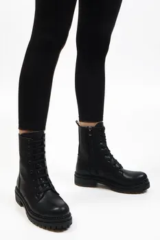 

Margin Women Celare Postal Boat