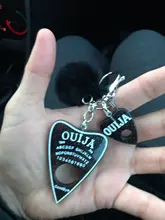 Ouija-Llavero con forma de pompón de resina para mujer, llavero de mano con bola de inflado, artesanía de tablero Punk, 1 unidad