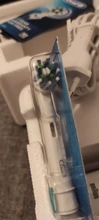 Oral B Vitality D100 CrossAction, Cepillos de dientes Eléctricos Recargables Blanco/Negro, limpieza 2D, cabezal oscila y rota