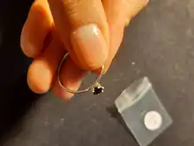 Anillo de titanio con incrustaciones de Material de acero para mujer, anillo único fino, Negro transparente de moda, regalo de joyería
