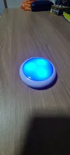 Luz LED de 16 colores debajo de la estantería, luces RGB Puck táctiles regulables con carga USB para habitación, guardarropa, armario de cocina, lámpara de noche