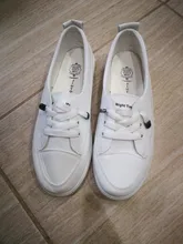 Zapatillas de deporte de plataforma baja para mujer, zapatos informales vulcanizados de cuero pu para caminar, mocasines planos blancos, 2021