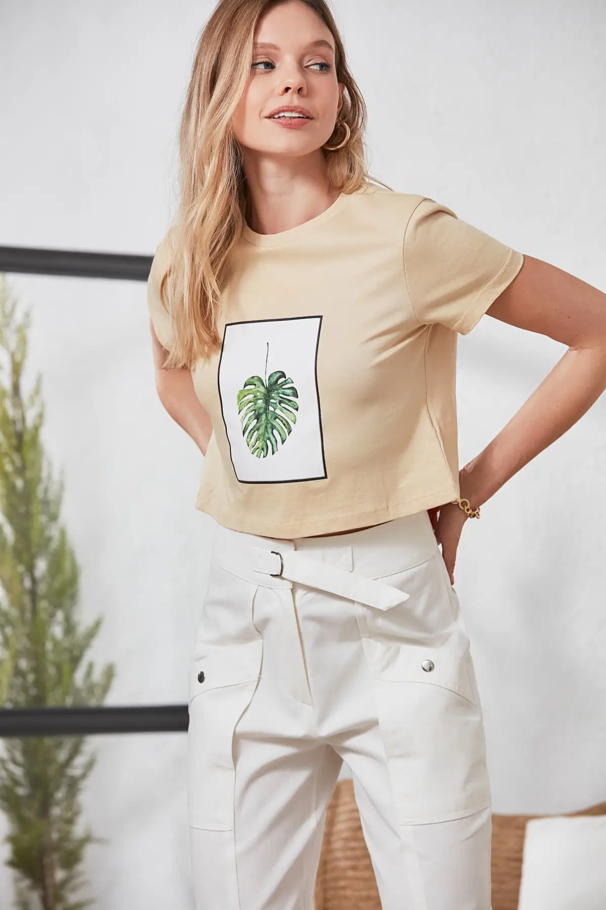 

Trendyol Printed Crop Knitted T-Shirt TWOSS20TS0750