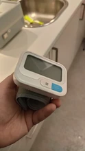 Yongrow-tonómetro automático de muñeca, tensiómetro Digital lcd, esfgmomanómetro, pulsómetro, Monitor de presión arterial