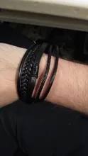 Precio al por mayor pulsera clásica de cuero genuino para hombres joyería de encanto de mano imán multicapa regalo hecho a mano para chicos geniales pulseira masculina