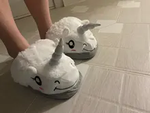 Fralosha nuevo invierno pantuflas de peluche para interior zapatos de Casa unicornio zapatillas para adultos de dibujos animados de piel Unisex interior Chausson Licorne