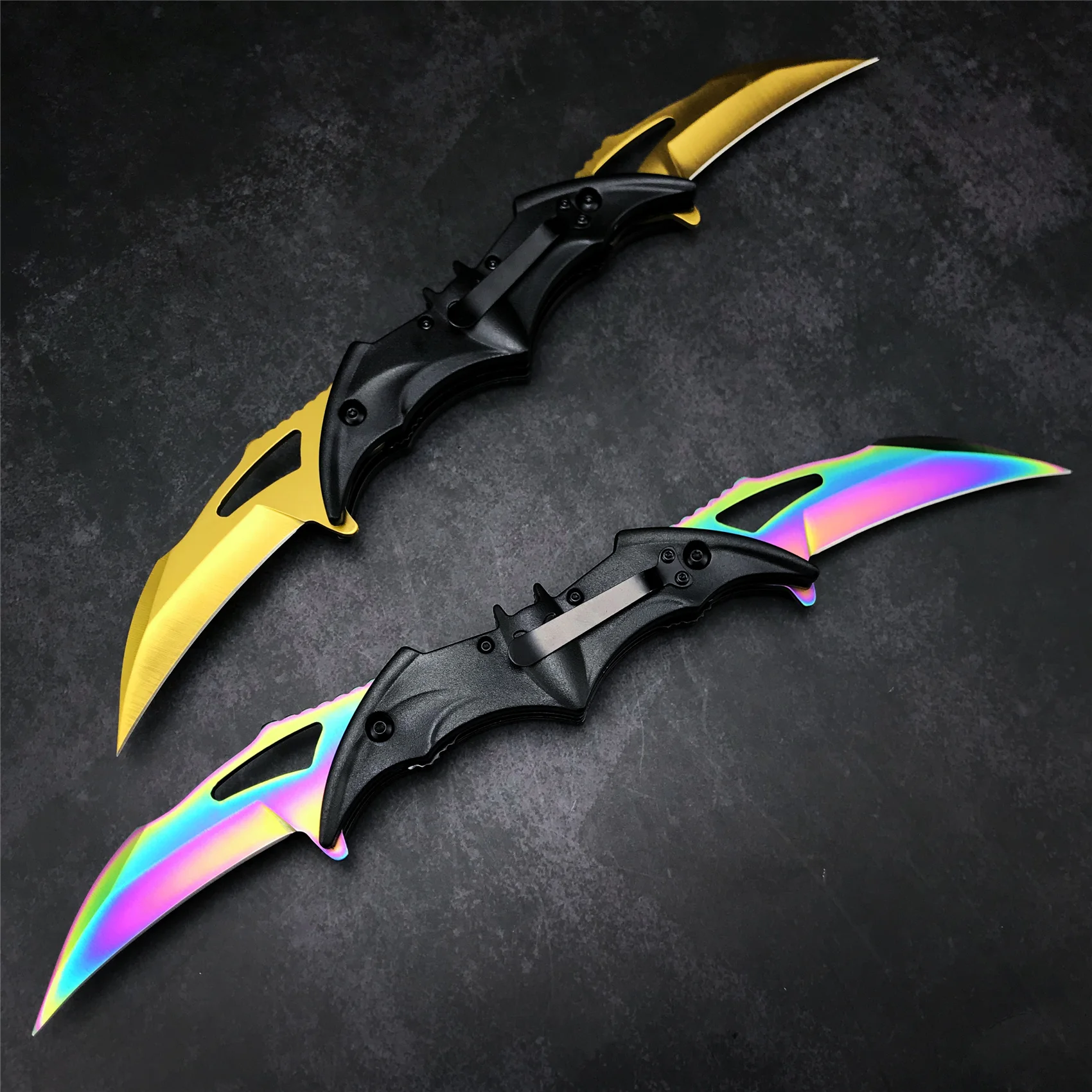 2021 Creative Bat Shape Folding Knife Double Blade Karambit Outdoor