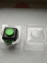 Juguetes dados para aliviar la ansiedad y el estrés para niños, juguete de descompresión de plástico con enfoque multifuncional de seis lados para juegos, regalo para adultos