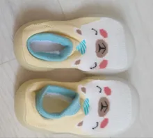 Zapatos antideslizantes para niños, Calcetines antideslizantes de algodón para recién nacidos, con suela de goma, calcetines para interiores de dibujos animados