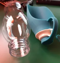 Botella de agua portátil para mascotas, tazón de viaje de 580ml con diseño de hojas de silicona suave para cachorros y gatos, dispensador de agua para mascotas al aire libre