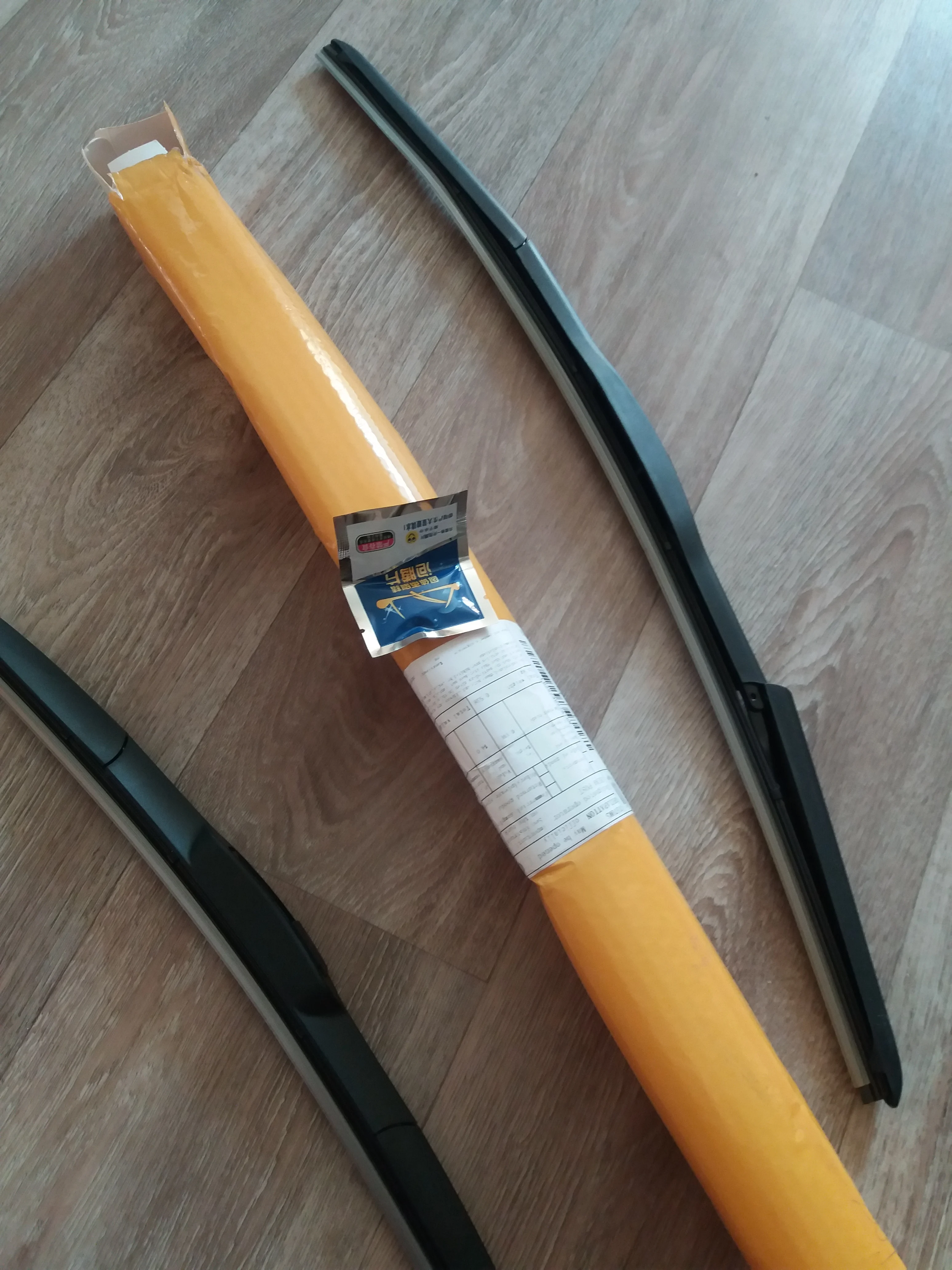 Отзыв о товаре Щетка стеклоочистителя автомобильная универсальная U-образная, 14 дюймов, 16 дюймов, 17 дюймов, 18 дюймов, 19 дюймов, 20 дюймов, 21 дюйм, 22 дюйма, 24 дюйма, 26 дюймов от пользователя R***r