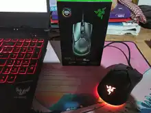 Razer Viper-Miniratón para videojuegos 61g, diseño ultraligero, CHROMA RGB, luz de 8500 DPI, Sensor Optail