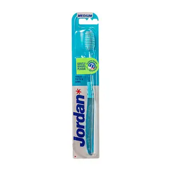 

Toothbrush Jordan target teeth & gums medium