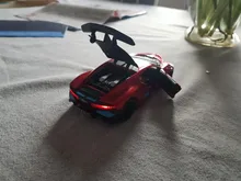 1/32 Aleación de Bugatti DIVO Super deportes juguete de modelo de coche fundido a presión atrás sonido Luz Juguetes vehículo para los niños regalo de los niños