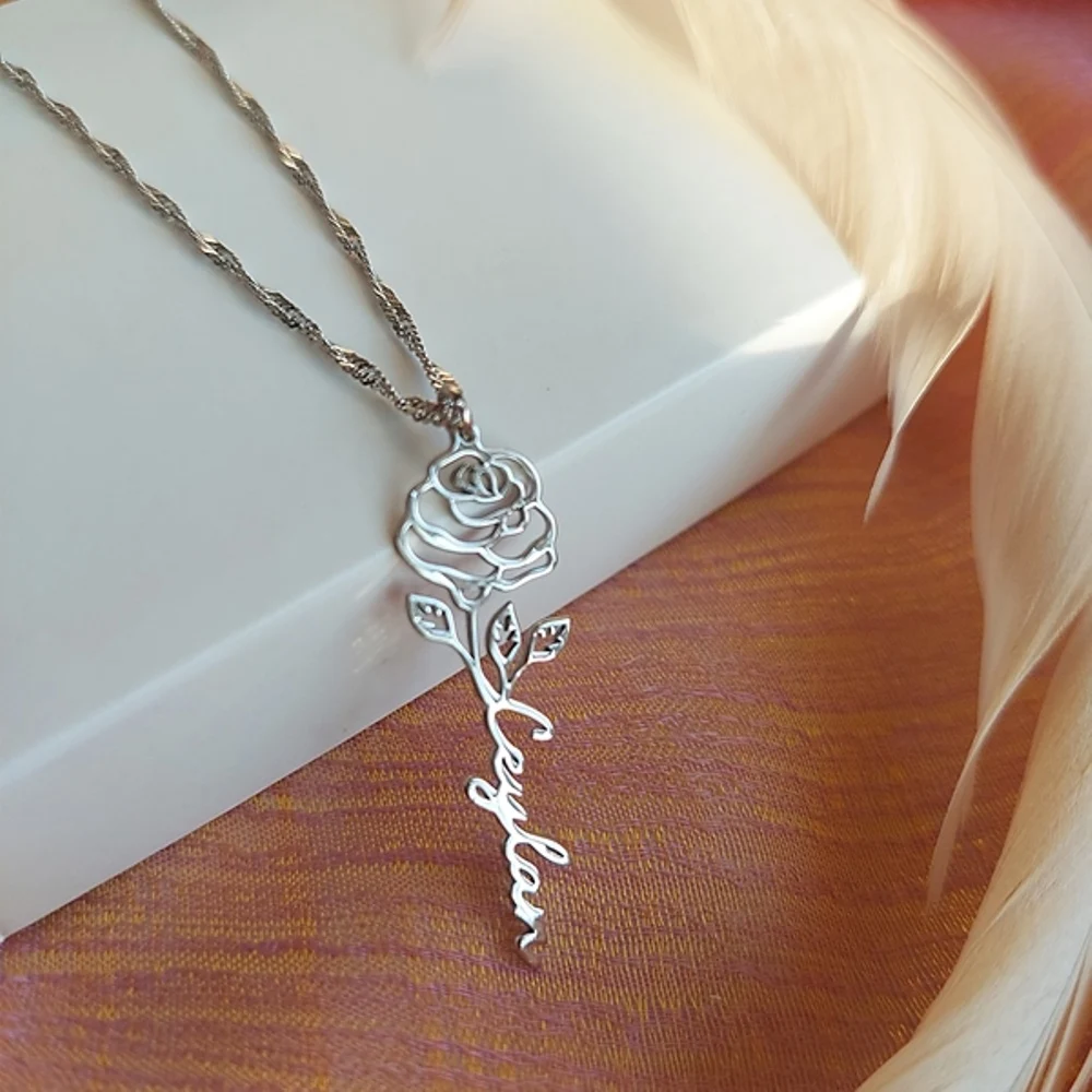 

Vaoov 925 Sterling Silver with Singapore Chain İsimli Rose Necklace