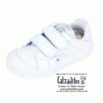

Leather trainers washable white with reinforced toe, Dobsons.com