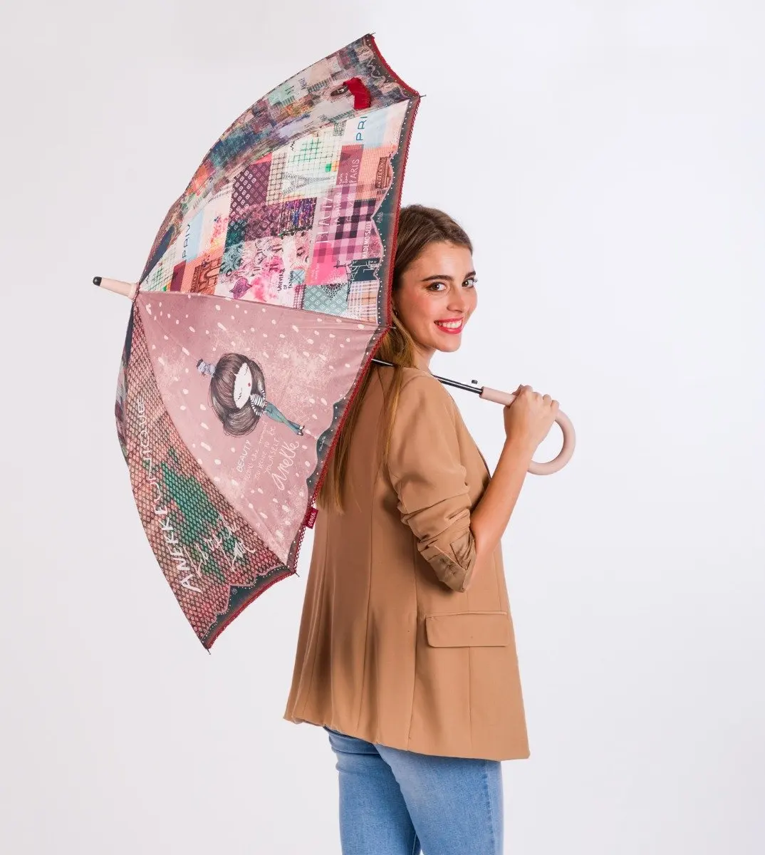 Anekke largo Couture Su estructura alargada su Amplitud Hacen que sea perfecto para protegerte de la con mango de plástico semicircular y botón de apertura. Armazón de con