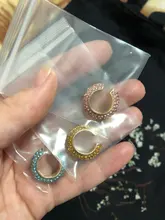 Pendientes pequeños de circonia cúbica de cristal para mujer, Clips para las orejas con forma de perla Multicolor en forma de C, pendientes de cartílago sin perforaciones