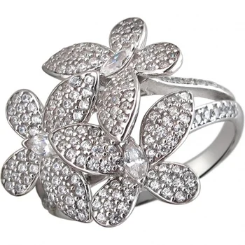 

Esthete ring with cubic zirconia