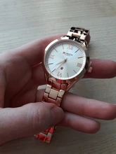CURREN reloj de oro de las mujeres relojes de señoras creativa de las mujeres relojes de pulsera mujer reloj Relogio femenino Montre Femme