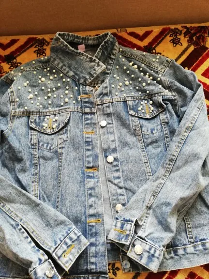 Women Pearl Embellished Denim Jacket With Long Sleeve JKP4722