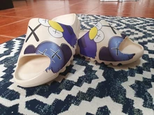 Zapatillas de verano de las mujeres de los hombres goma Eva para interiores 2021 Cool Fondo suave sandalias tendencia diapositivas Unisex chinelas zapatos para la playa casa 36-45