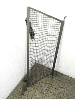 

REAR RACK TRUNK TOOLS SSANGYONG KYRON