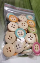 50 Uds Multi-color opcional 4 agujero Color redondas variadas botones de madera Ropa Decoración Scrapbooking de Coser Casa 15mm