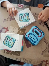 Cubo giratorio de inteligencia mágica para niños, juguete educativo con giroscopio para dedos