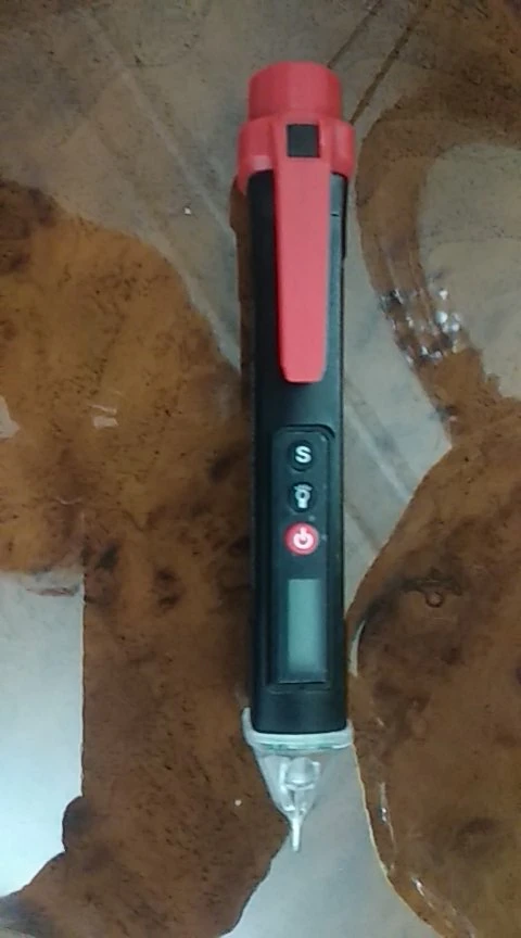 Отзыв о товаре ANENG VC1010 вольтметр цифровой тестер индикатор напряжения тестер напряжения Цифровые датчики напряжения переменногопостоянного тока умная бесконтактная ручка измерительный прибор индикаторная отвёртка вольтметры от пользователя F***r