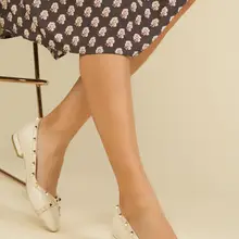 SOHO/модные женские тонкие туфли на плоской подошве; женские туфли на плоской подошве с острым носком и перекрестными заклепками; женская повседневная обувь; женские водонепроницаемые мокасины; 13902