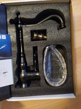 Grifo de agua para cocina, espita de bronce negro de una sola manija con mezclador para liquido caliente y frio y rotación 360,