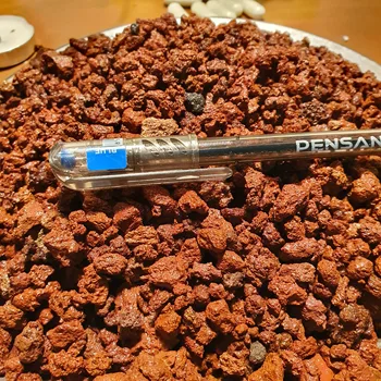 

Crashed lava rock for planted aquarium or terrarium ground. size 6-9 mm 490-500 gram