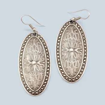 

Earrings jewelry chasing (54416)